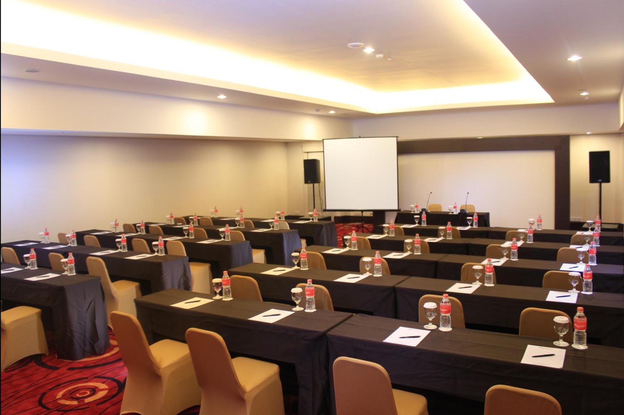 Swiss-Belinn Balikpapan Екстер'єр фото